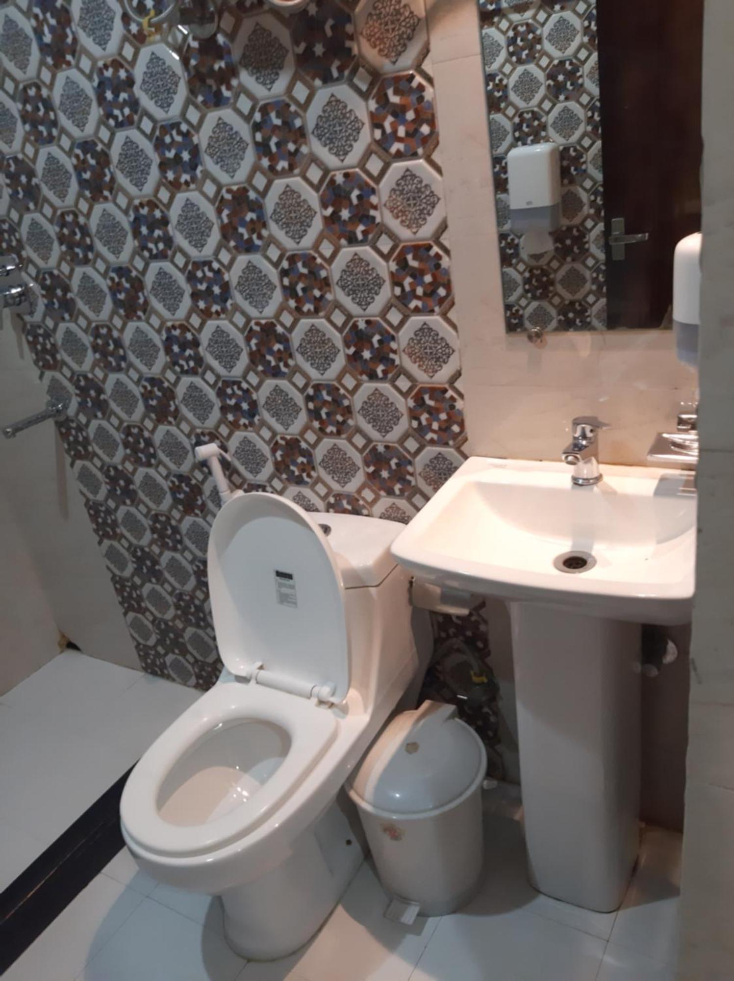 Hotel Platinum Calcutta Extérieur photo