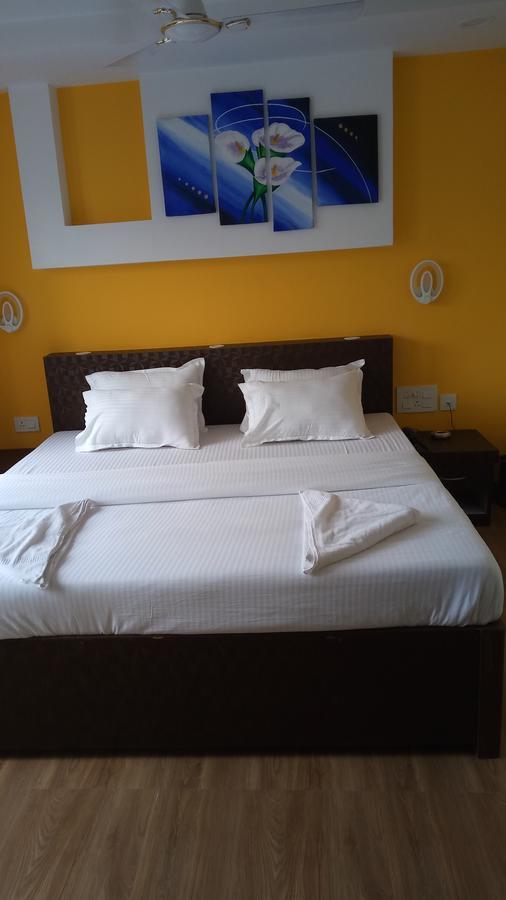 Hotel Platinum Calcutta Extérieur photo