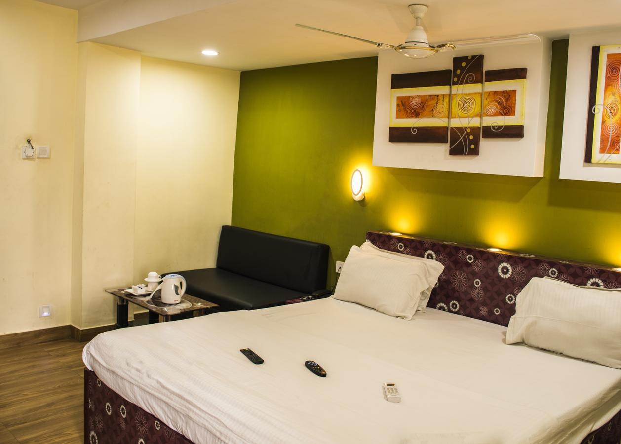 Hotel Platinum Calcutta Extérieur photo