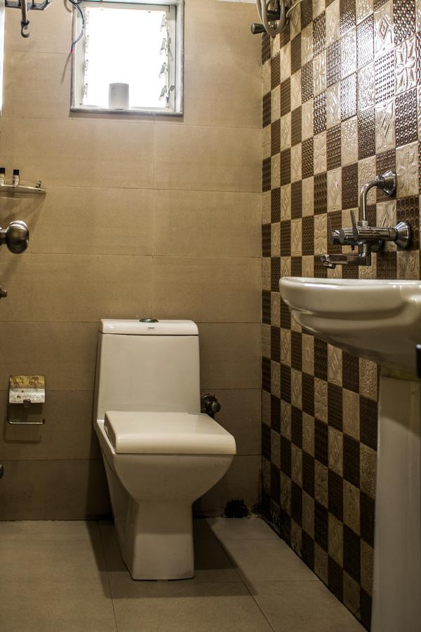 Hotel Platinum Calcutta Extérieur photo